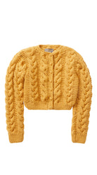 Strickjacke mit Zopfmuster aus ocker-gelber Merinowolle – Frontansicht als Freisteller, hochwertiger Handstrick von Zirbenfux